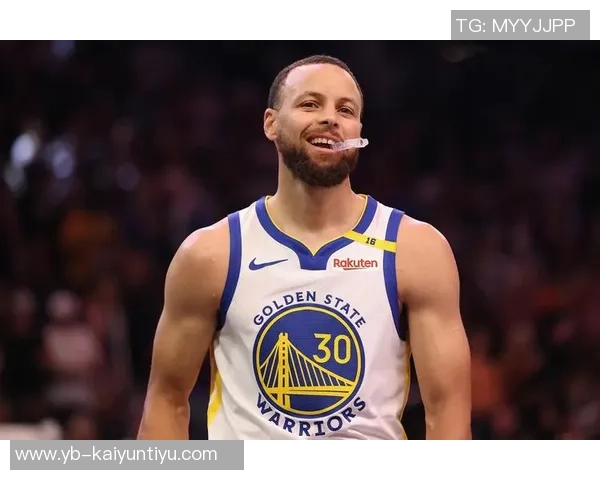 名嘴称库里如同昔日科比球队实力平平但绝不会交易他